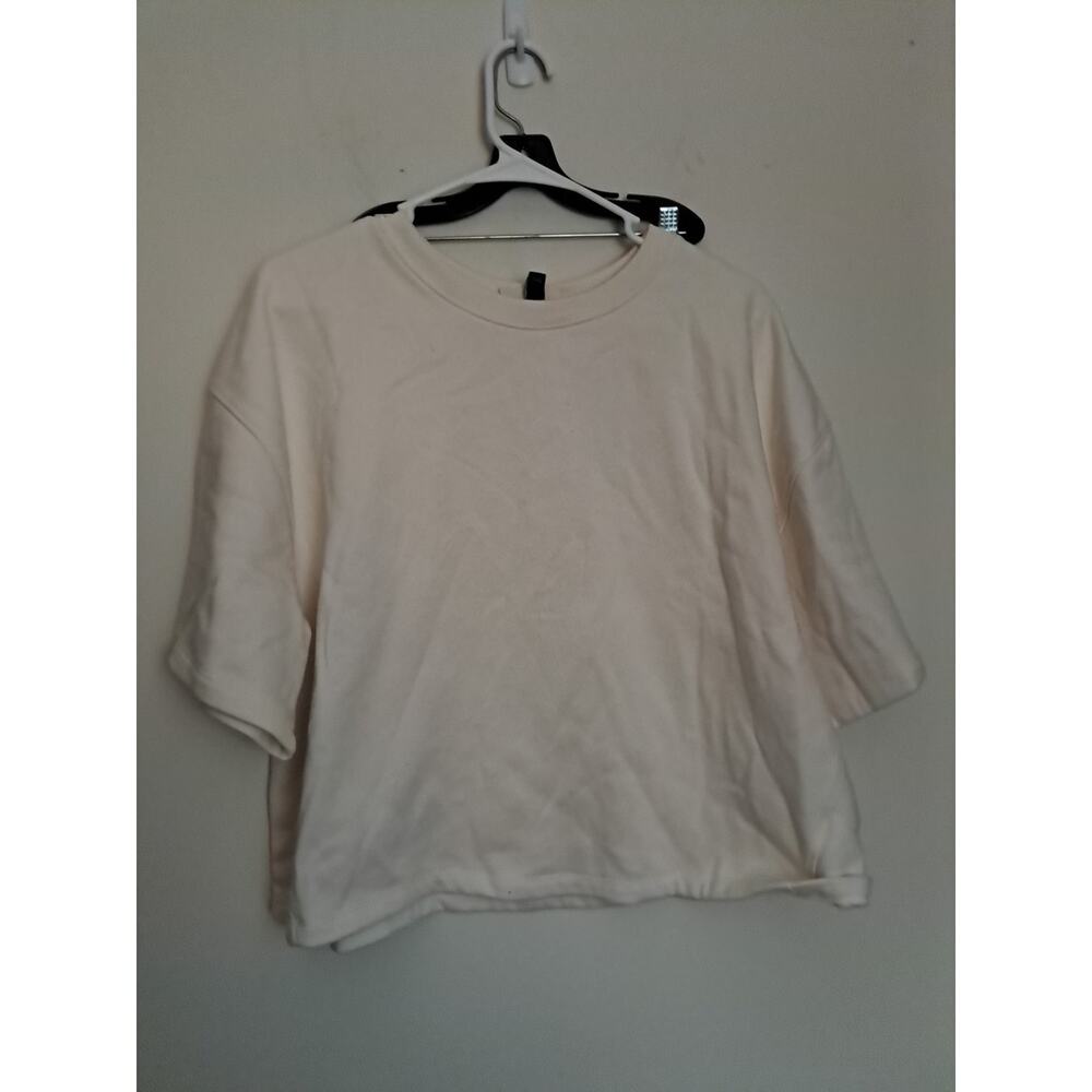 universal thread womens Cream Colored Short Sleeved Size XL Sweatshirt